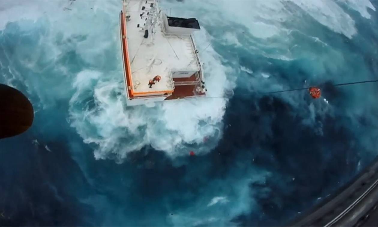 Συγκλονιστικό βίντεο: Η δραματική διάσωση των ναυτικών στην Άνδρο