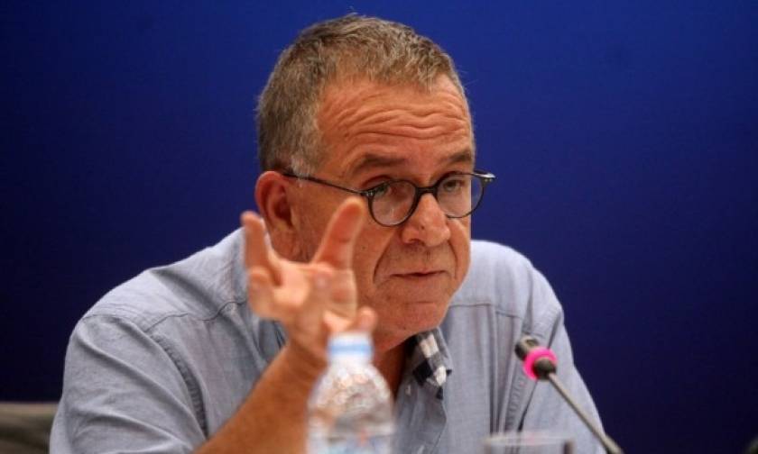 Mouzalas: Islands decongestion from refugees to start in April