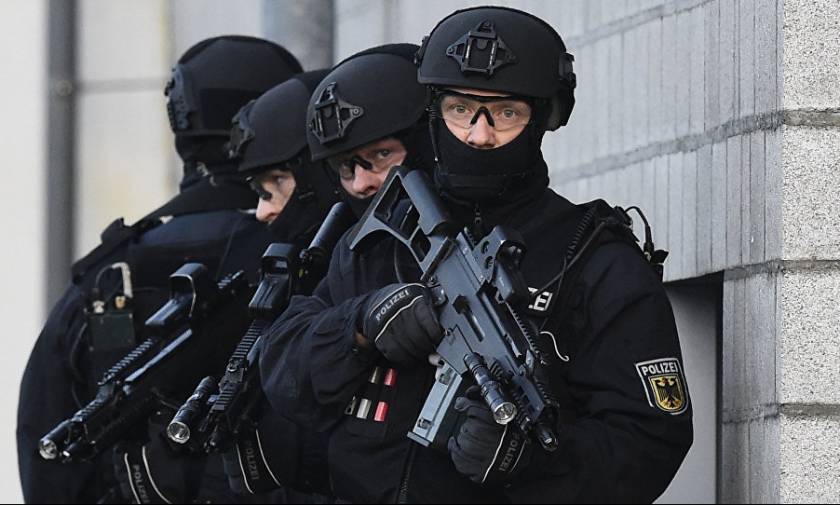 «Κόκκινος» συναγερμός στην Ευρώπη: Δρακόντεια μέτρα υπό το φόβο νέων επιθέσεων του ISIS