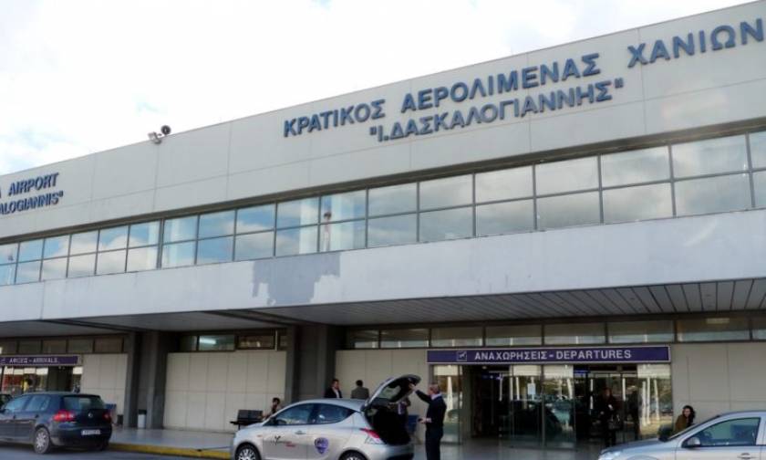 Αποβιβάζονται οι επιβάτες της πτήσης από Χανιά για Θεσσαλονίκη