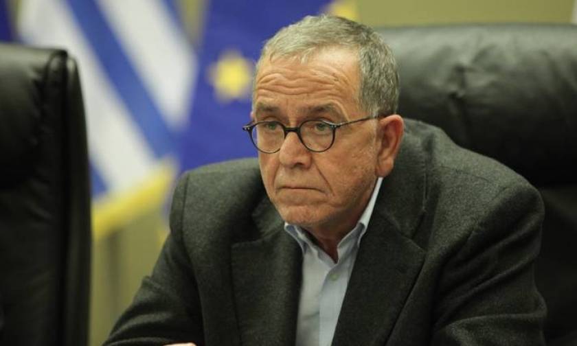 Refugees to start receiving financial aid as of March, says Mouzalas