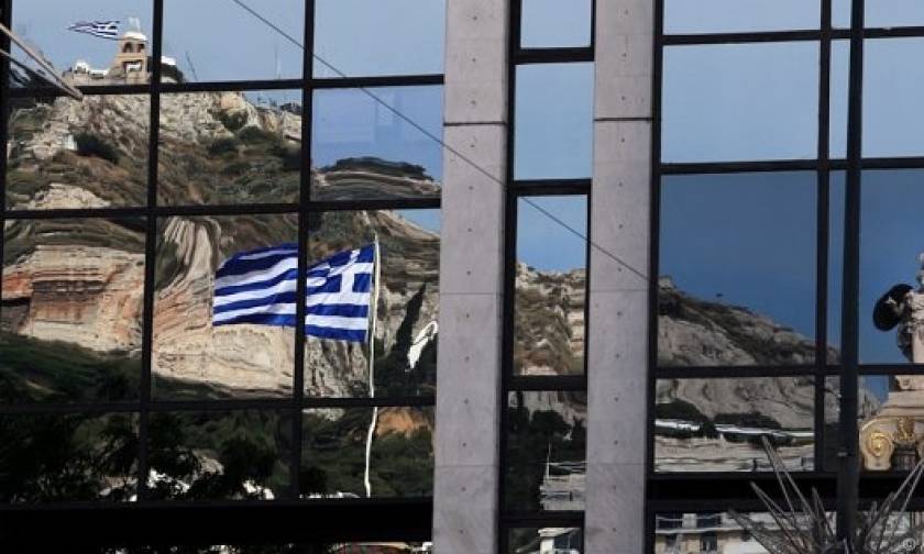 Το ξήλωμα του ελληνικού νοικοκυριού - Αυτές είναι οι αλλαγές που σαρώνουν τα εισοδήματα
