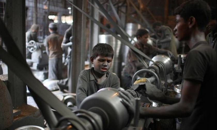 Ινδία: Οι αρχές διέσωσαν 200 παιδιά που δούλευαν σε κεραμοποιία