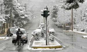 Καιρός: Οι μετεωρολόγοι προειδοποιούν – Ο χιονιάς «Αριάδνη» θα κυκλώσει τη χώρα για τρεις ημέρες