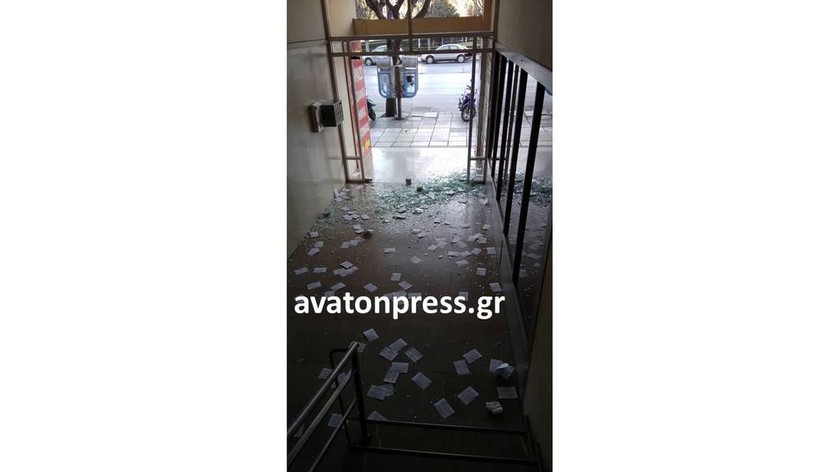 «Γυαλιά καρφιά» έκαναν τα γραφεία του ΣΥΡΙΖΑ στη Θεσσαλονίκη - «Τίποτα δεν θα μείνει αναπάντητο»