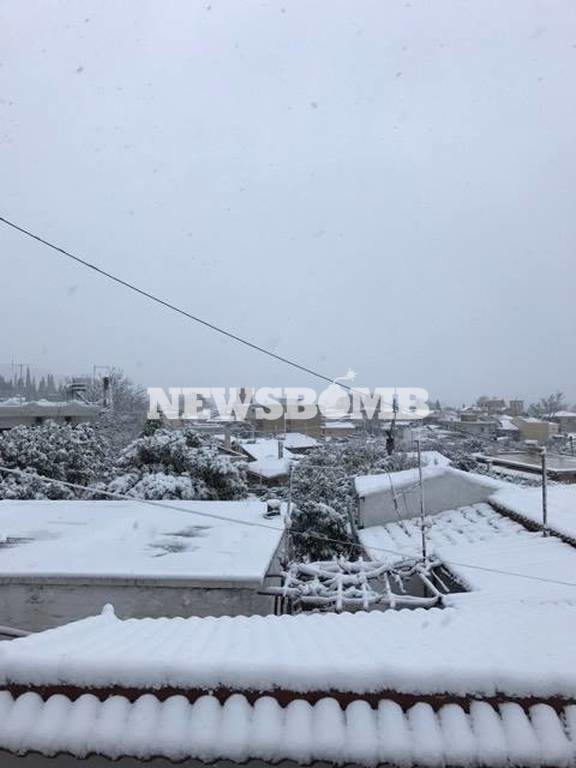 Καιρός LIVE: Συγκλονιστικές φωτογραφίες και βίντεο αναγνωστών του Newsbomb.gr από τα χιόνια