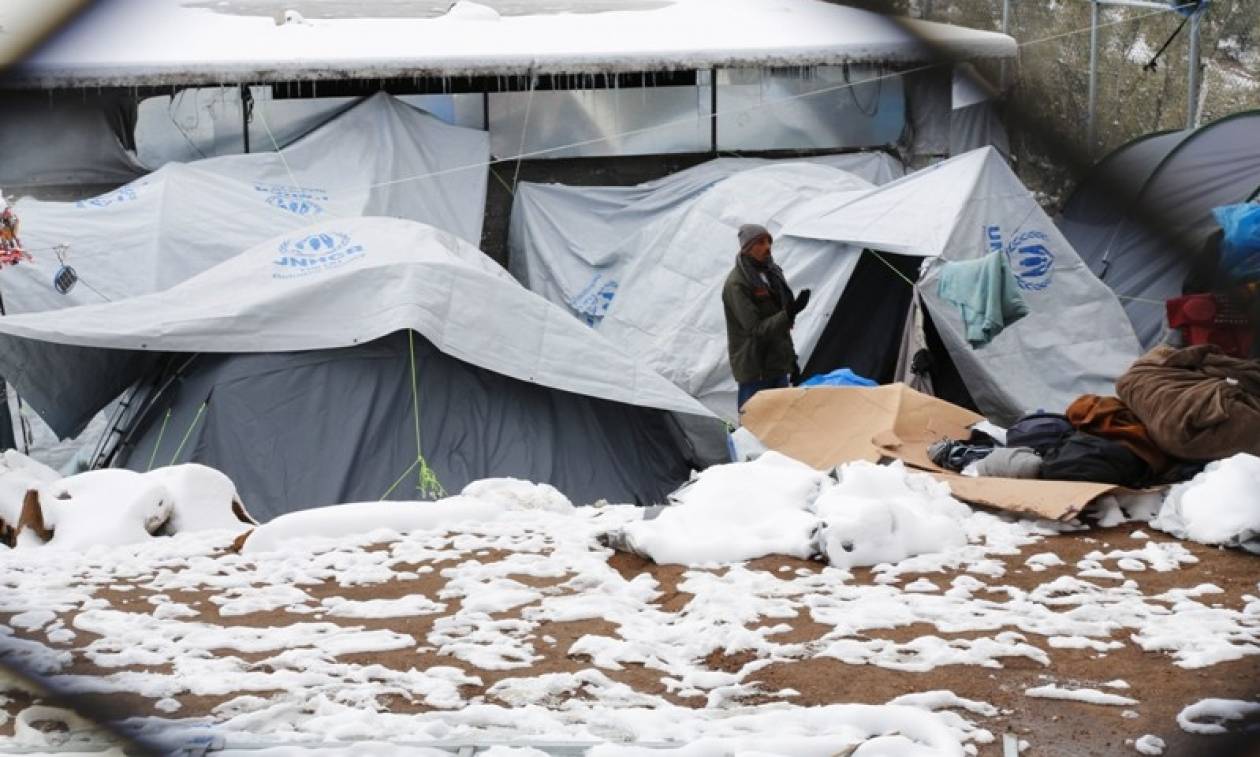 Αυστηρό μήνυμα Κομισιόν προς Ελλάδα: Δική σας ευθύνη οι συνθήκες διαβίωσης των προσφύγων