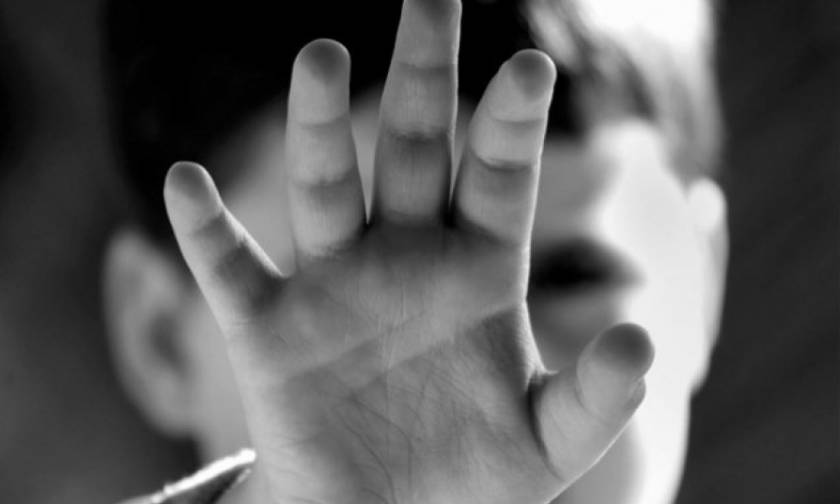 Σοκ στη Λακωνία: Χαροπαλεύει 2,5 ετών αγοράκι - Το κακοποίησαν οι γονείς του