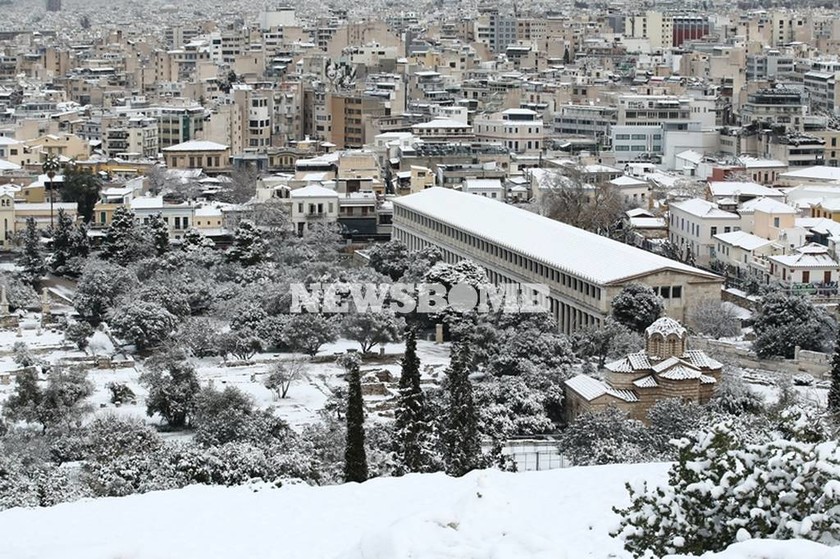 Καιρός ΤΩΡΑ: Έρχεται νέος χιονιάς - Πότε θα «χτυπήσει» σε Αθήνα και Θεσσαλονίκη