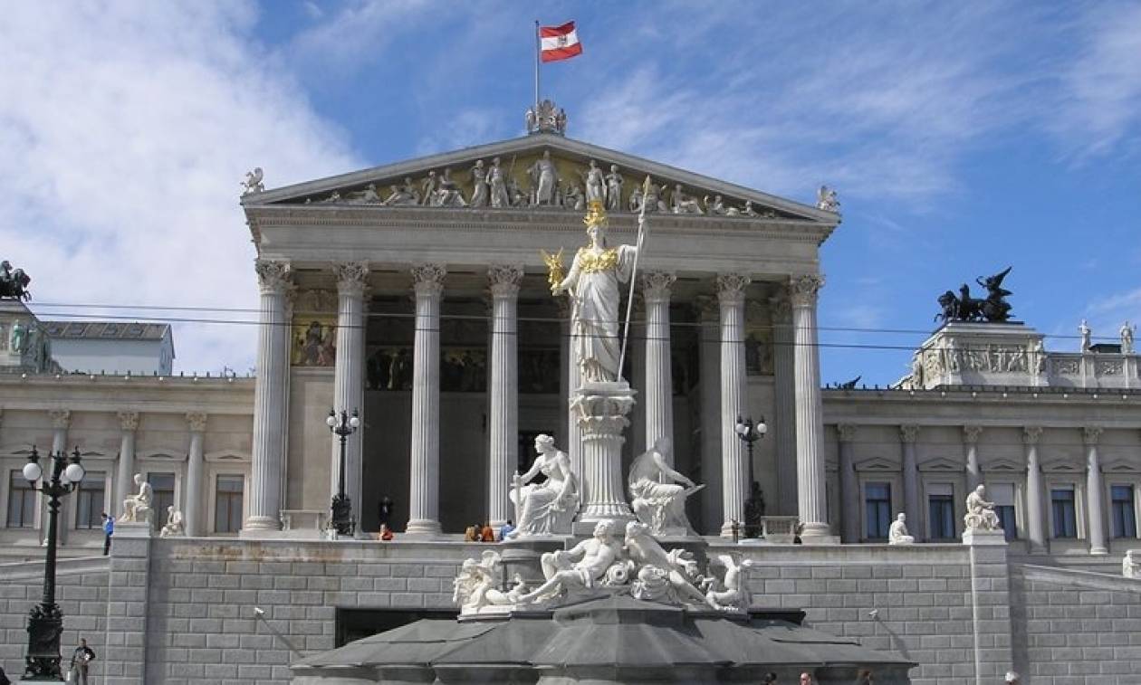 Δημοσκόπηση-κόλαφος στην Αυστρία: Ένας στους δυο πολίτες θέλει ακροδεξιά κυβέρνηση