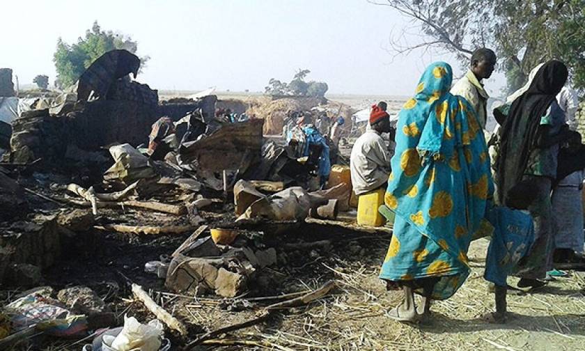 Νιγηρία: Τουλάχιστον 90 νεκροί από «λάθος βομβαρδισμό» σε καταυλισμό προσφύγων (vid)