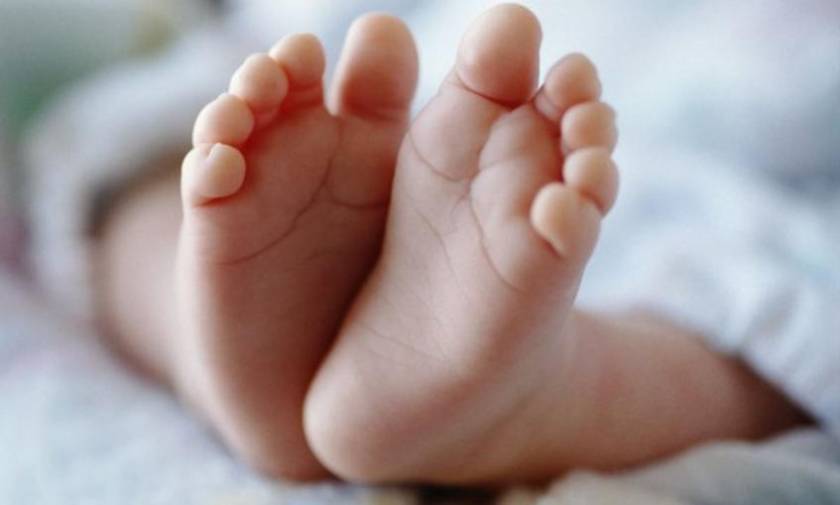 Γεννήθηκε το δεύτερο μωρό «του σωλήνα» με τρεις βιολογικούς γονείς