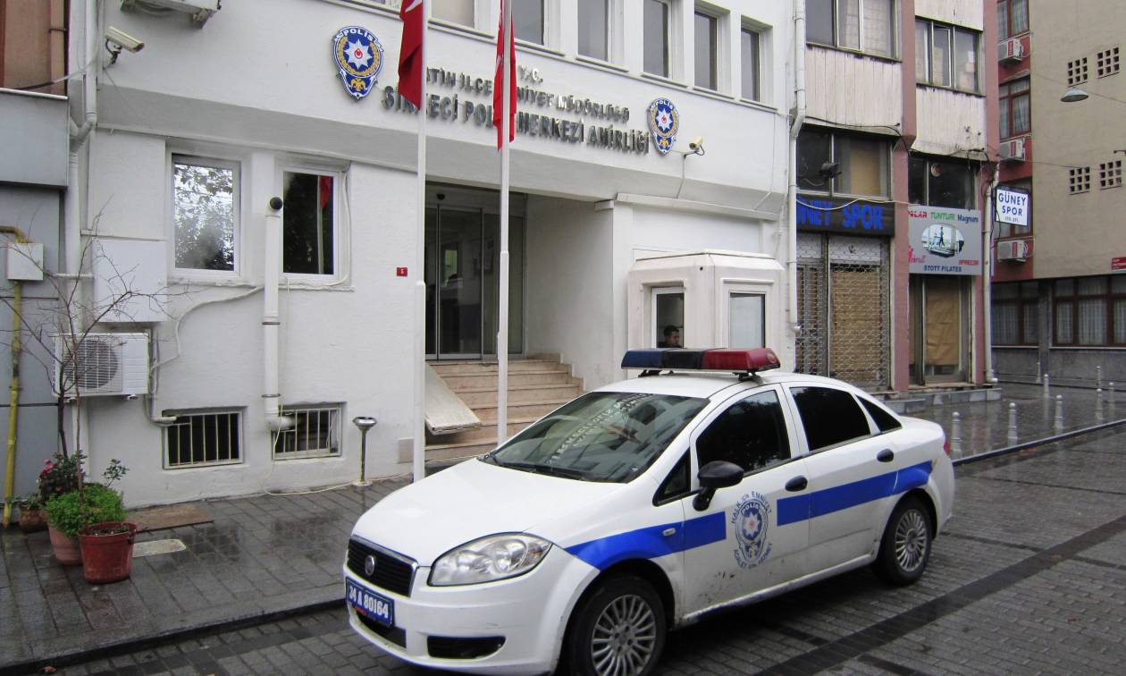 Συναγερμός στην Κωνσταντινούπολη: Έριξαν ρουκέτα στο αρχηγείο της αστυνομίας (vid)