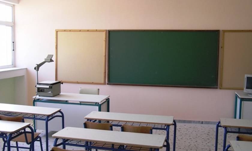 Τραγωδία στη Θεσσαλονίκη: Δάσκαλος «έσβησε» την ώρα του μαθήματος