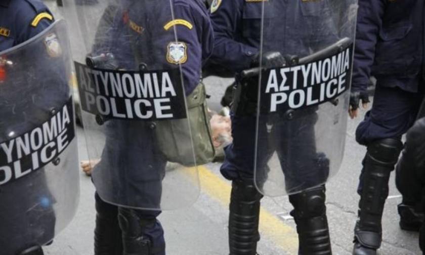 Αγνώστοι πέταξαν πέτρες σε αστυνομικούς της ΟΠΚΕ