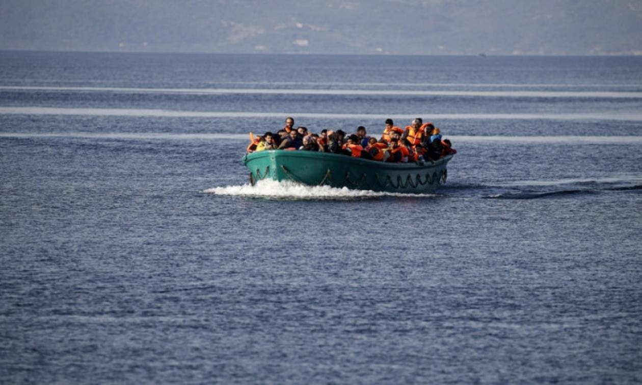 Σχεδόν 1.000 πρόσφυγες και μετανάστες διασώθηκαν σήμερα στα ανοιχτά της Ιταλίας