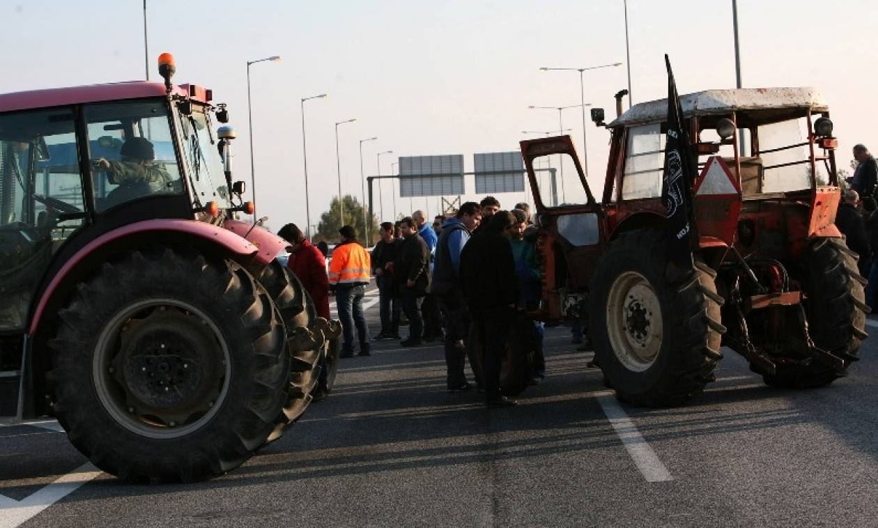 Μπλόκα αγροτών: Αποκλεισμός κομβικών σημείων στο «μενού» των κινητοποιήσεων