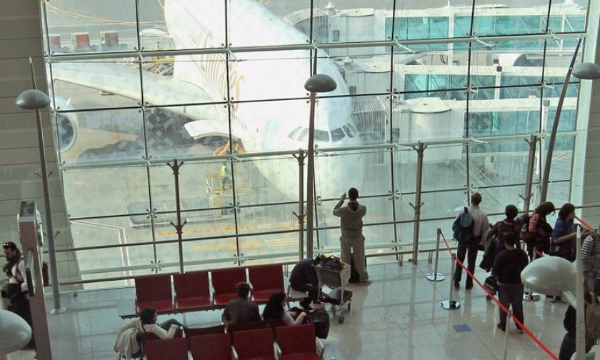Μικρός αριθμός επιβατών εμποδίστηκε να πετάξει από το Ντουμπάι στις ΗΠΑ
