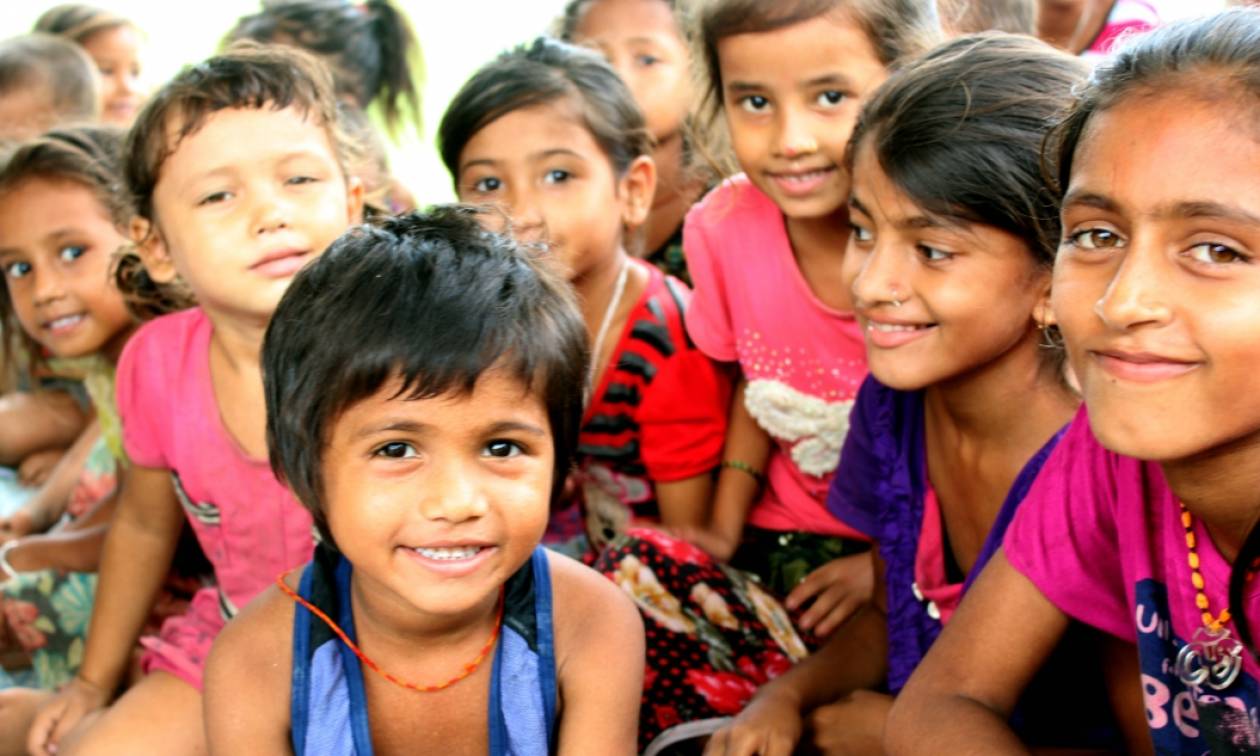 Μεταμορφώνοντας μια κοινότητα: Πριν και μετά το Πρόγραμμα Αναδοχής Παιδιού της ActionAid