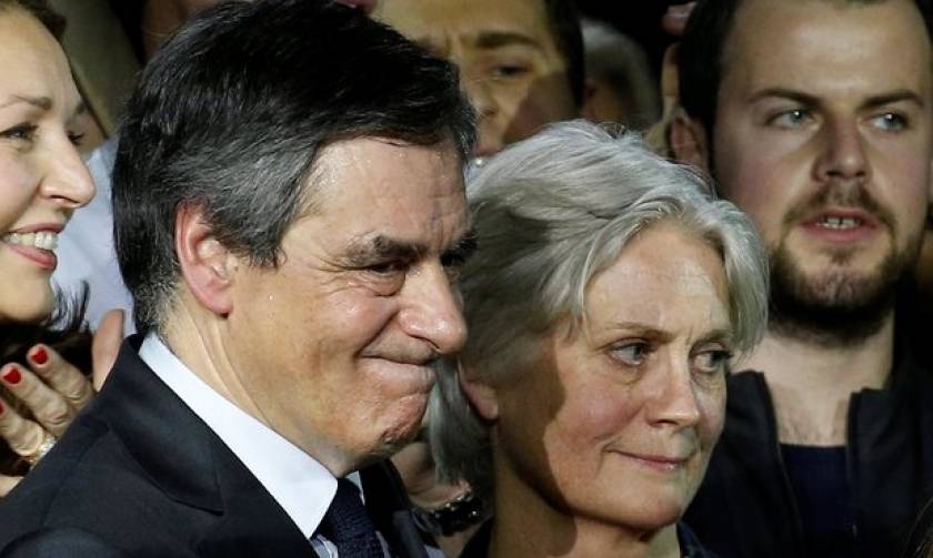 Σκάνδαλο Φιγιόν: Περισσσότερα από 900.000 ευρώ εισέπραξε η σύζυγός του!