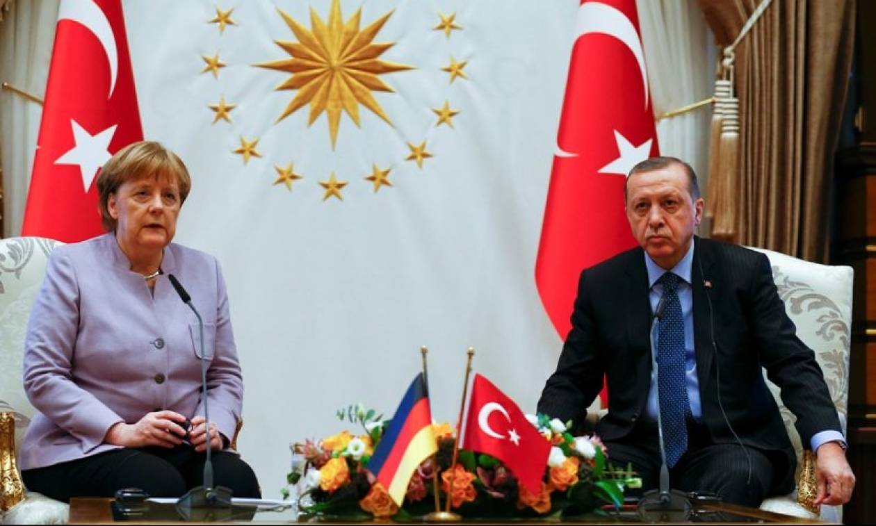 Για Συρία, Ιράκ και Αιγαίο συζήτησαν Ερντογάν και Μέρκελ - Η «μπηχτή» για την ελευθερία του Τύπου
