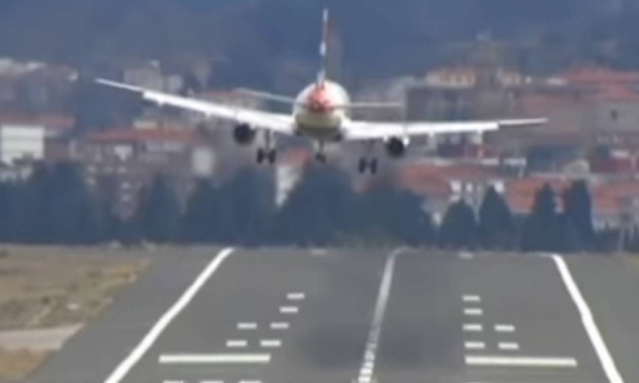 Θρίλερ στον αέρα: Σοκαριστική προσγείωση αεροπλάνου στο Μπιλμπάο (video)
