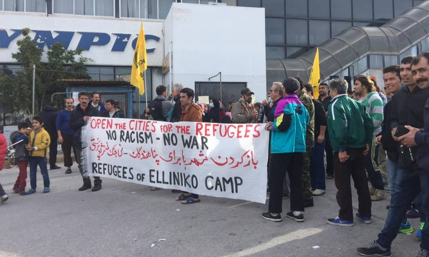 Ελληνικό: Απεργία πείνας ξεκίνησαν οι προσφυγές (pics+vid)