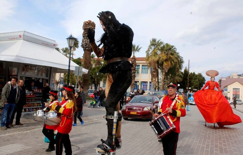 Ναύπλιο: Εντυπωσιακές εικόνες από την έναρξη του καρναβαλιού