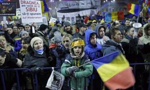 Ρουμανία: Μισό εκατομμύριο πολίτες διαδήλωσαν ενάντια στην κυβερνητική πολιτική