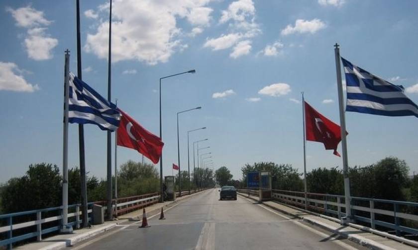 Συνελήφθησαν δύο οικογένειες Τούρκων στην Ορεστιάδα - Θα ζητήσουν άσυλο στην Ελλάδα