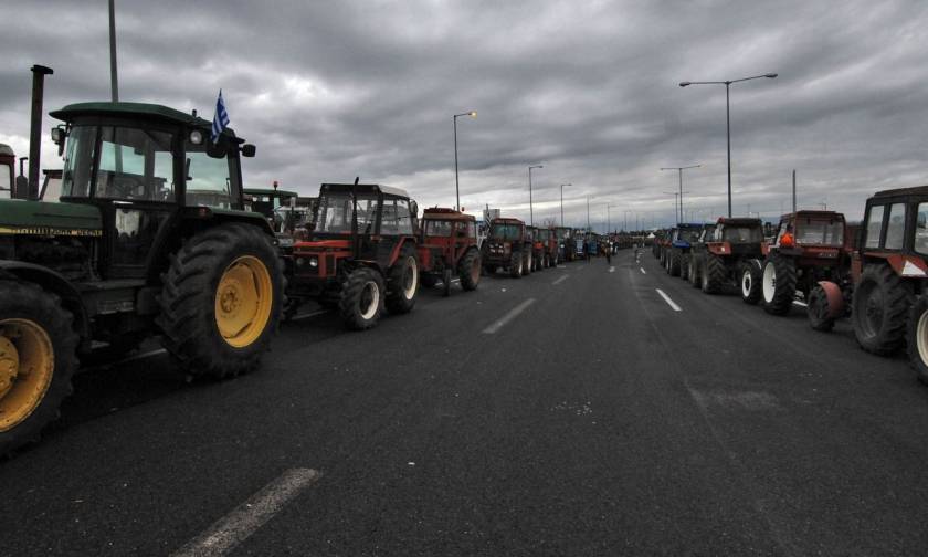 Μπλόκα αγροτών: «Άνοιξε» η εθνική οδός Λάρισας- Κοζάνης