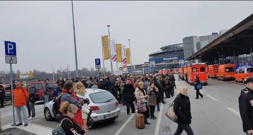 Γερμανία: Σκόπιμη η διαρροή αερίου στο αεροδρόμιο του Αμβούργου (pics)