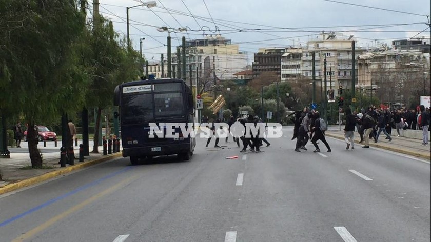 ΕΚΤΑΚΤΟ: Ένταση στο κέντρο της Αθήνας