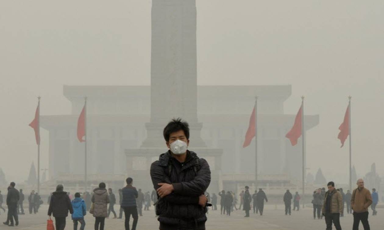 Κίνα: «Κίτρινος συναγερμός» στο Πεκίνο λόγω της αυξημένης ατμοσφαιρικής ρύπανσης