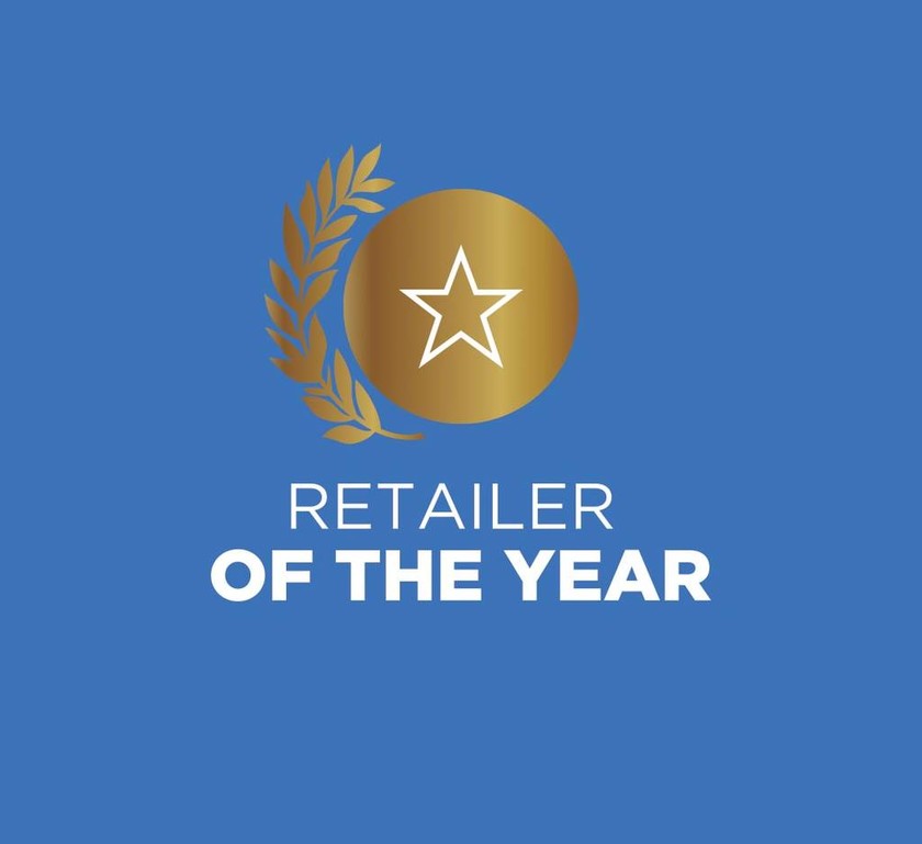 Public: Retailer of the Υear 2016 στα Retail Awards