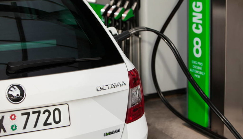 Πόσα ηλεκτρικά αυτοκίνητα πουλήθηκαν στην Ελλάδα; Και πόσα με φυσικό αέριο; 