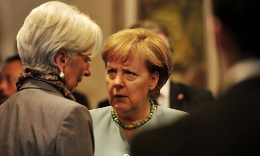 Τα βρήκαν Μέρκελ-Λαγκάρντ: Μένει το ΔΝΤ στην Ελλάδα, για το 2018 το χρέος