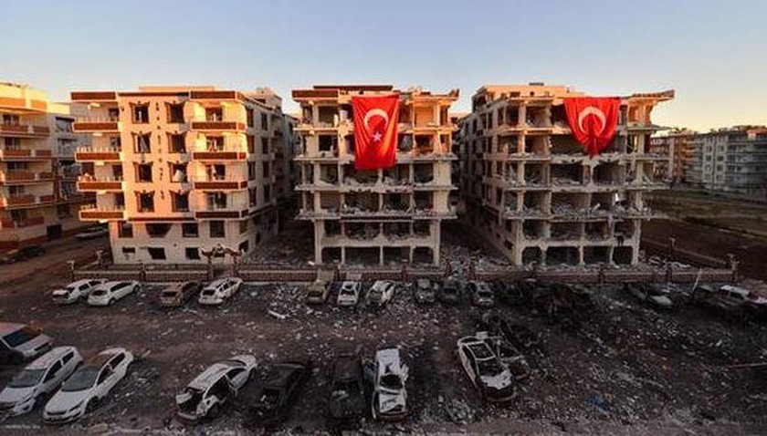 Τουρκία: Δεκάδες προσαγωγές μετά την έκρηξη κοντά σε σπίτια δικαστών - Δύο νεκροί (pics)