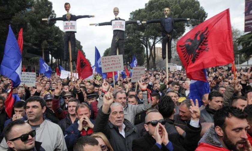 Αλβανία: «Ο Ράμα μετέτρεψε την Αλβανία σε τεράστια φυτεία κάνναβης»