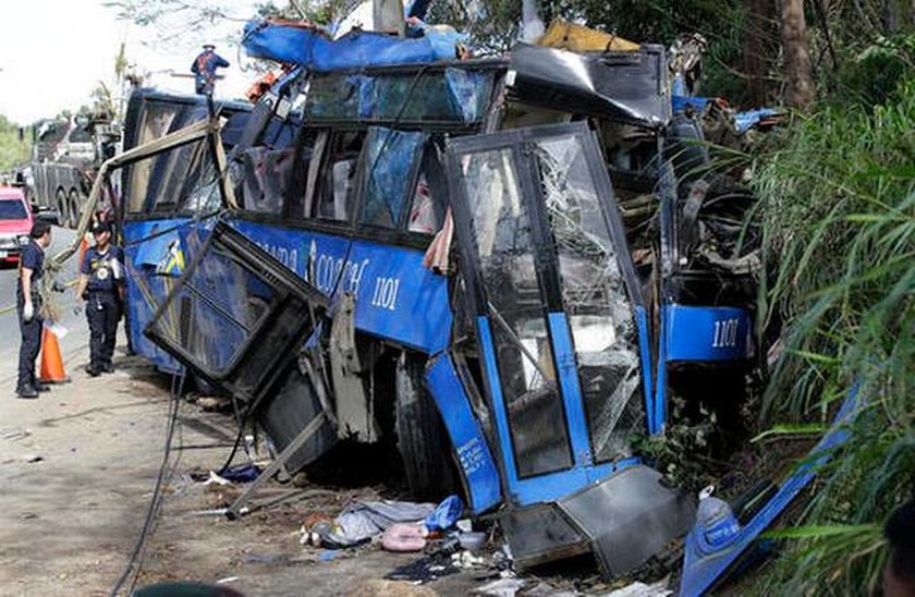 Τραγωδία στις Φιλιππίνες: Τουλάχιστον 14 μαθητές νεκροί από τροχαίο δυστύχημα (pics+vid)