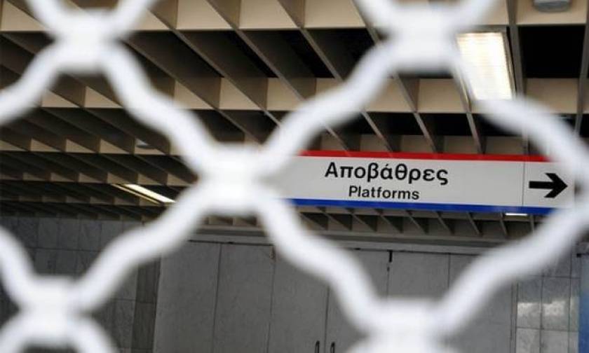 Athens metro, tram workers announce strike on Thursday