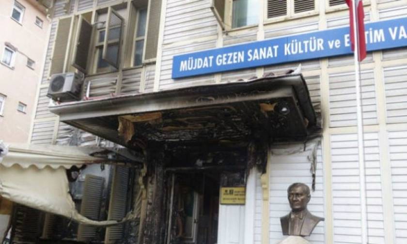 Τουρκία: Εμπρησμός σε γκαλερί στην Κωνσταντινούπολη (vid)