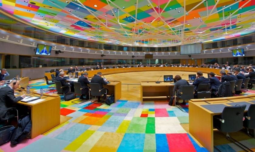 «Πόλεμος» Μαξίμου - ΝΔ για την υποταγή στο Eurogroup