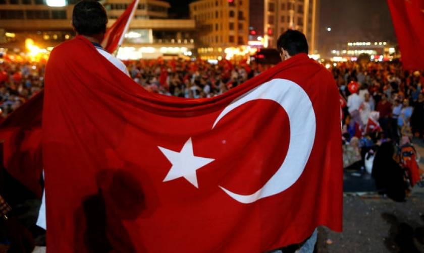 Τουρκία: 1.500 συλλήψεις για διασυνδέσεις με το PKK - 203 δικαστικοί παύθηκαν από τα καθήκοντά τους