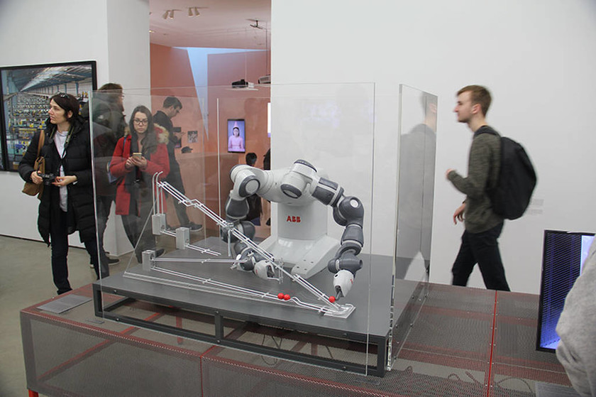 «Hello, Robot», μια εξαιρετικά πρωτότυπη έκθεση για τα ρομπότ (pics)
