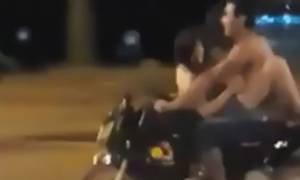 Ακατάλληλο βίντεο: Ξαναμμένο ζευγάρι κάνει σεξ πάνω σε μηχανή εν κινήσει!