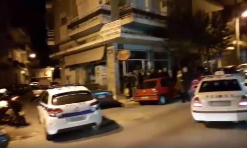 Κοζάνη: Συνελήφθη 40χρονος που πυροβολούσε από το μπαλκόνι του σπιτιού του (vid)
