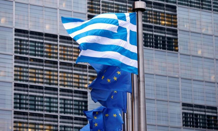Κομισιόν για Ελλάδα: Θέλουμε μέτρα με περισσότερο «κοινωνικό προσανατολισμό»