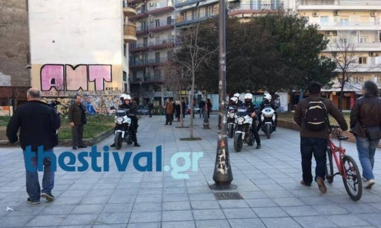 Θεσσαλονίκη: Μεγάλη αστυνομική επιχείρηση στη Ροτόντα για τη διακίνηση ναρκωτικών (vids)