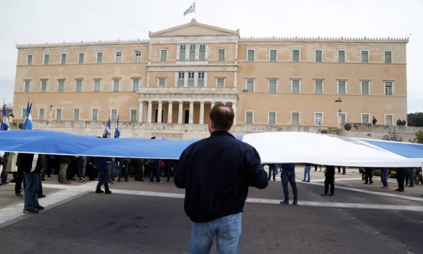 Independent: Η πληγή από το ελληνικό χρέος είναι και ανθρωπιστική